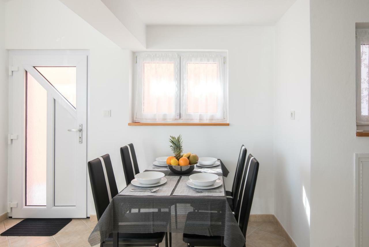 Apartment Lavanda Premantura Zewnętrze zdjęcie