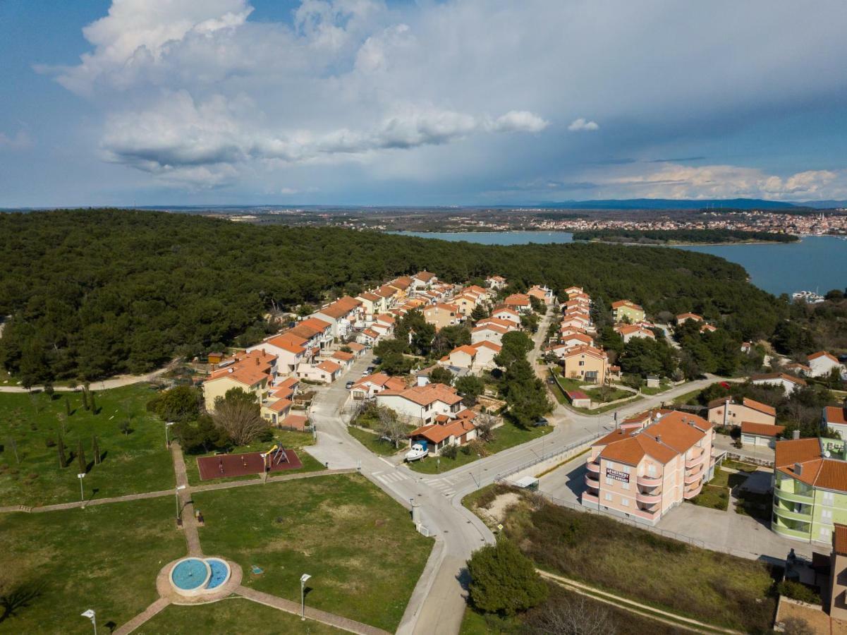 Apartment Lavanda Premantura Zewnętrze zdjęcie