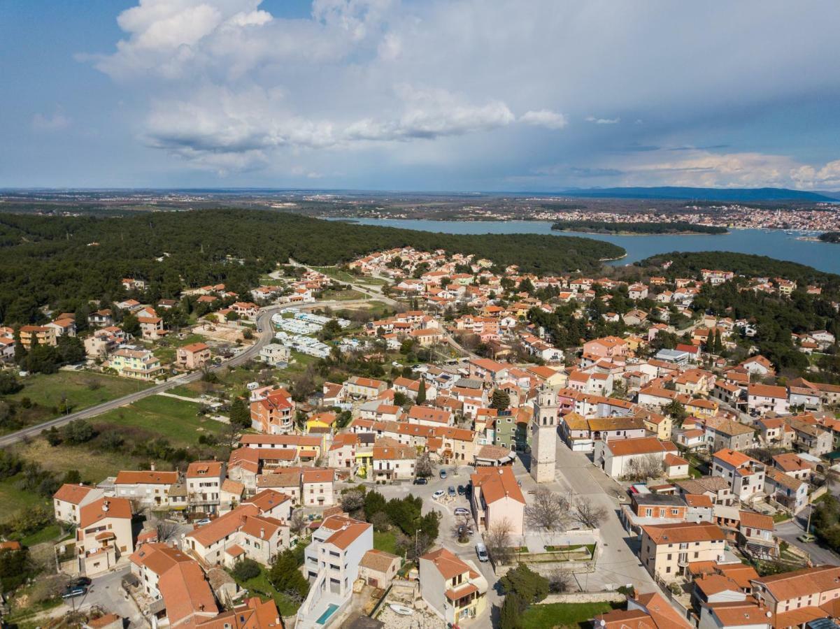 Apartment Lavanda Premantura Zewnętrze zdjęcie